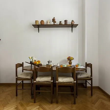 Margherita A Chiaia Apartment Naples